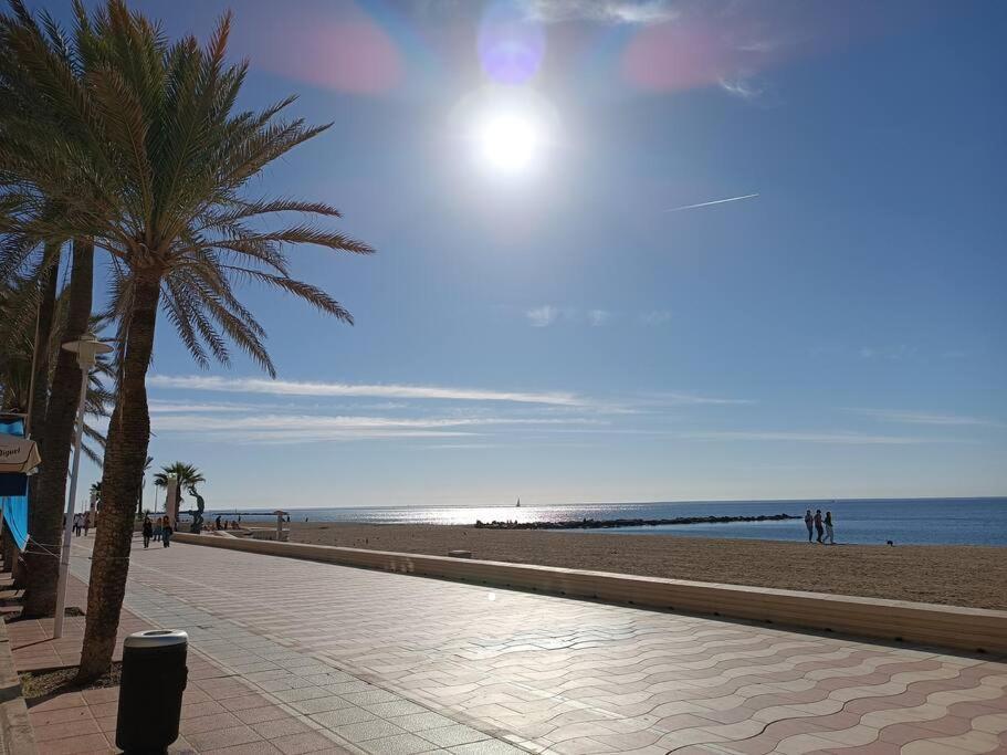 Ferienwohnung Estupendo Piso Renovado A 30 Metros De La Playa Almería Exterior foto
