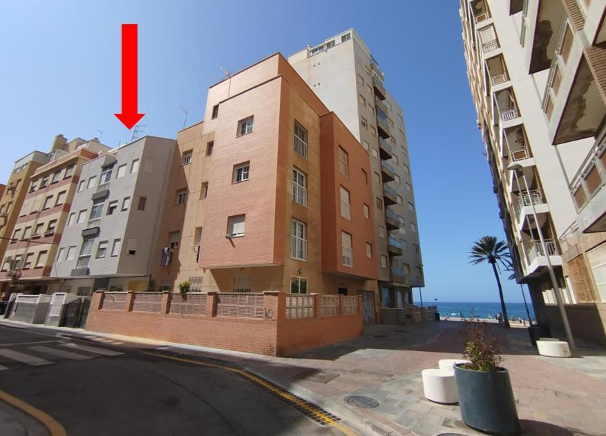 Ferienwohnung Estupendo Piso Renovado A 30 Metros De La Playa Almería Exterior foto